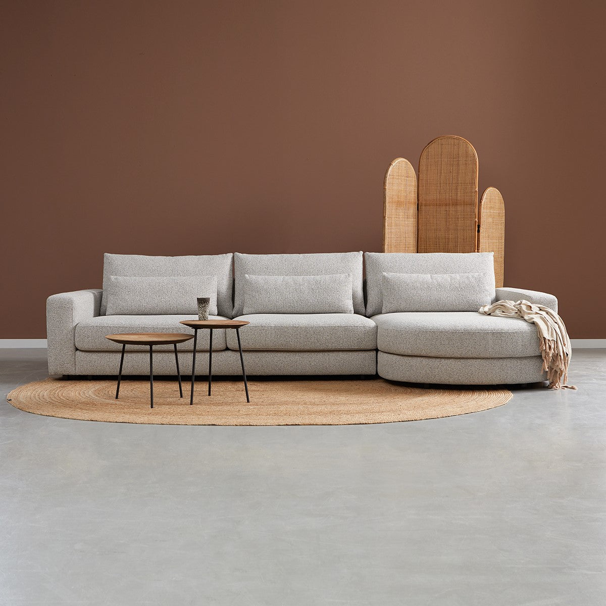 PEPP interiors COMO met ronde chaise longue rechts - Puente 09